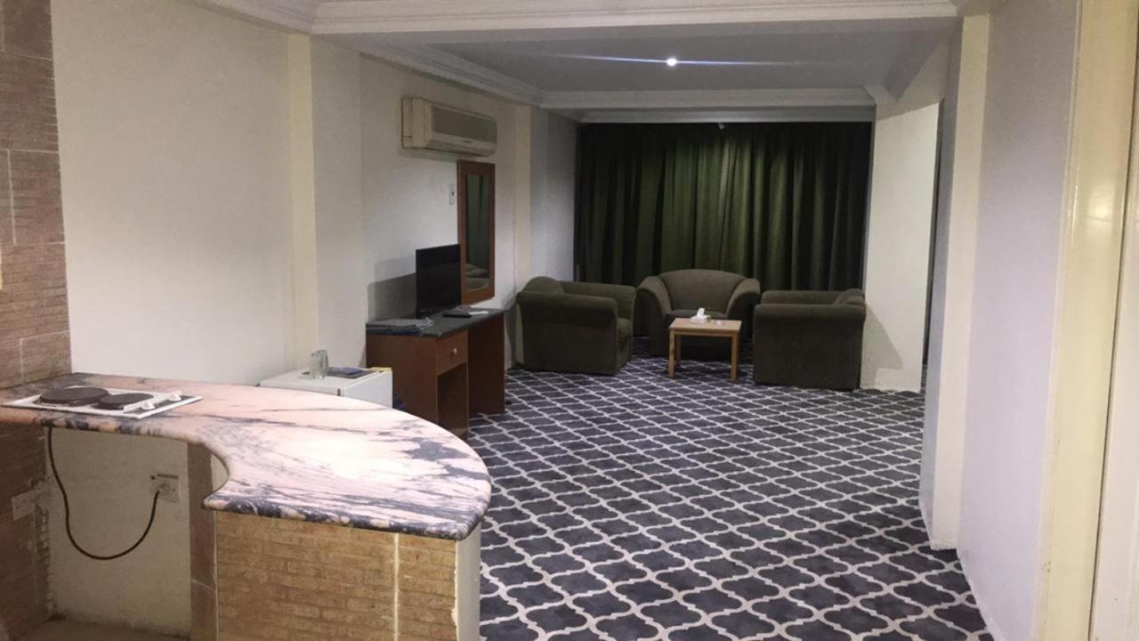 Al Aziziyah Hotel And Suites Khamis Mushait Exterior photo